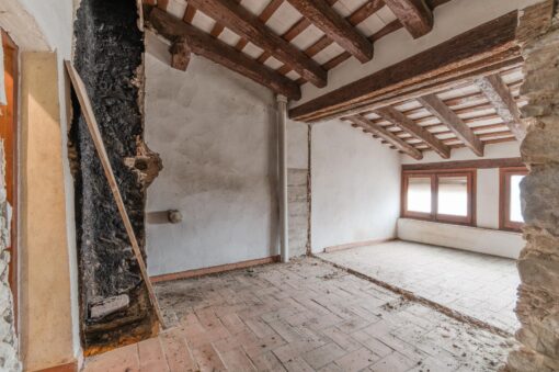 Casa adosada en venta en Sant Joan de Mollet, para reformar - Imagen 4