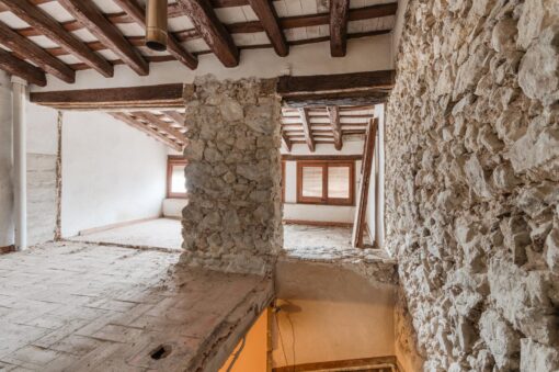 Casa adosada en venta en Sant Joan de Mollet, para reformar - Imagen 2
