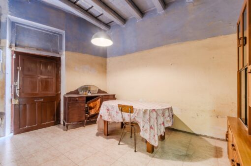 Casa de pueblo para reformar en Cassà de la Selva - Imagen 2