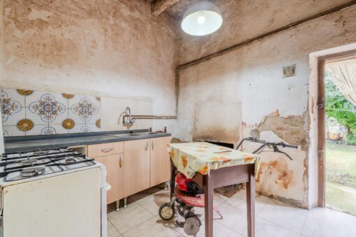 Casa de pueblo para reformar en Cassà de la Selva - Imagen 3