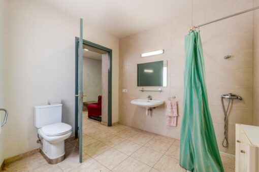 Casa de pueblo para reformar en Cassà de la Selva - Imagen 6