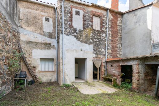 Casa de pueblo para reformar en Cassà de la Selva - Imagen 12